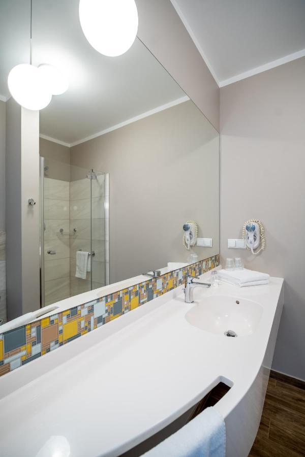 Hotel & Spa Trzy Wyspy Свиноуйсьце Экстерьер фото