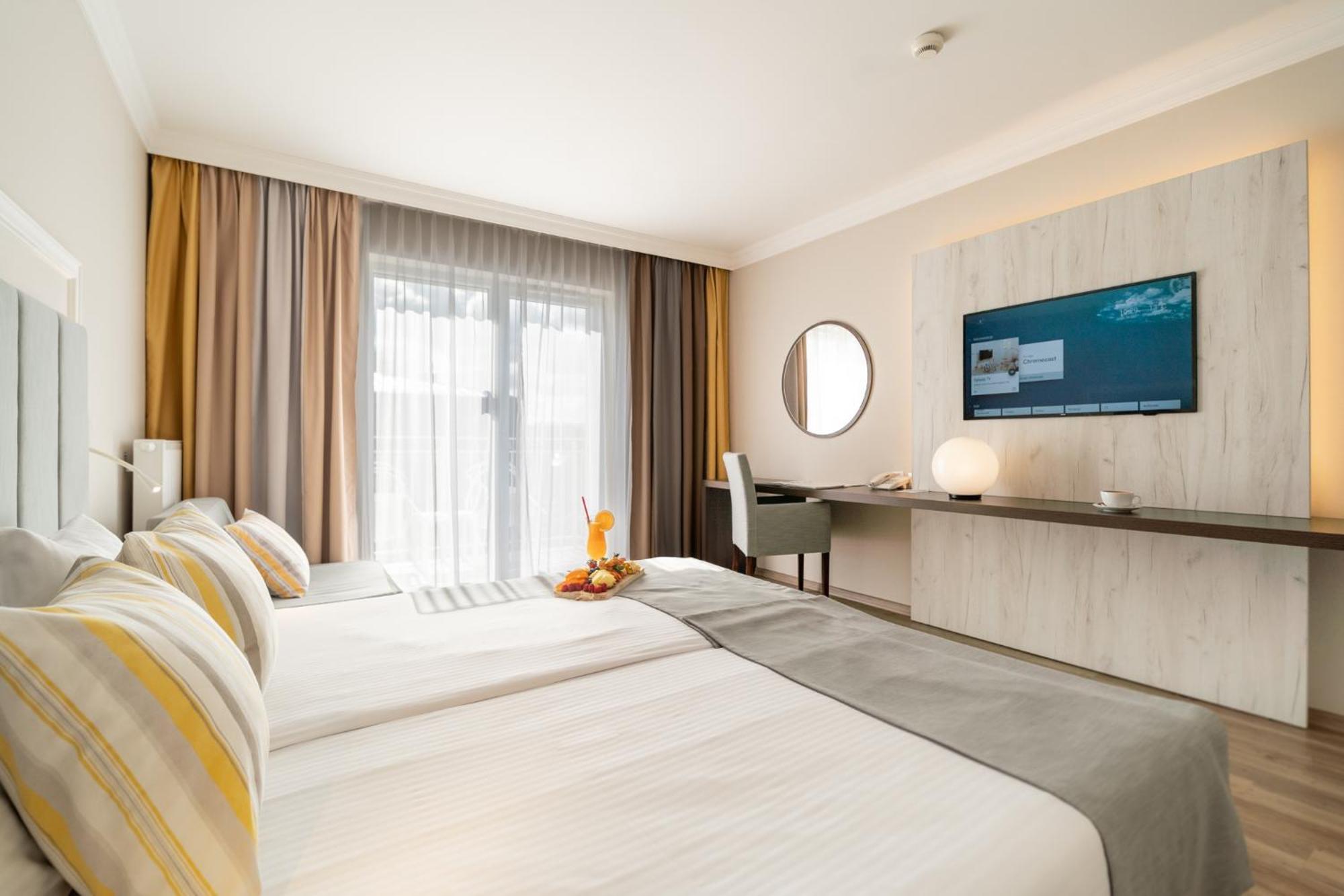 Hotel & Spa Trzy Wyspy Свиноуйсьце Экстерьер фото